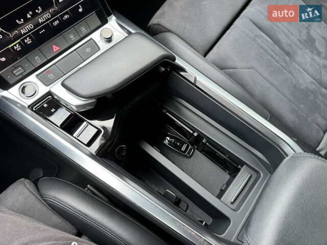 Черный Ауди E-Tron, объемом двигателя 0 л и пробегом 22 тыс. км за 37700 $, фото 52 на Automoto.ua