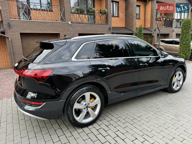 Черный Ауди E-Tron, объемом двигателя 0 л и пробегом 22 тыс. км за 37700 $, фото 7 на Automoto.ua