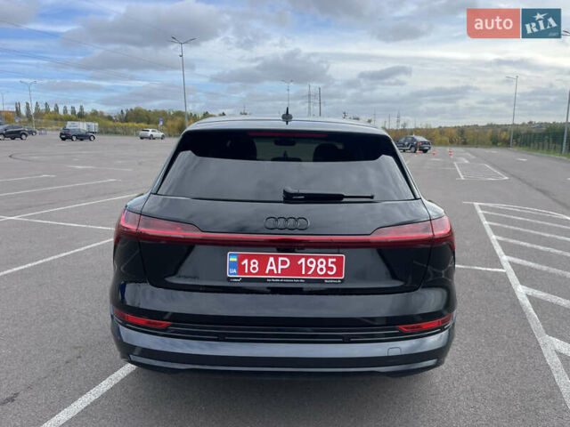 Чорний Ауді E-Tron, об'ємом двигуна 0 л та пробігом 21 тис. км за 34950 $, фото 8 на Automoto.ua