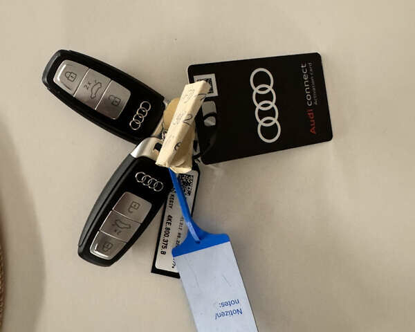 Чорний Ауді E-Tron, об'ємом двигуна 0 л та пробігом 27 тис. км за 38700 $, фото 42 на Automoto.ua