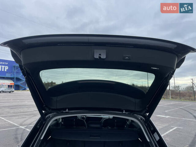 Чорний Ауді E-Tron, об'ємом двигуна 0 л та пробігом 22 тис. км за 33999 $, фото 30 на Automoto.ua