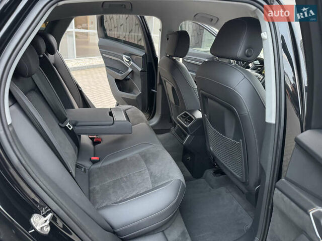 Чорний Ауді E-Tron, об'ємом двигуна 0 л та пробігом 35 тис. км за 37900 $, фото 50 на Automoto.ua