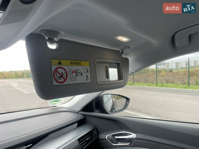 Чорний Ауді E-Tron, об'ємом двигуна 0 л та пробігом 21 тис. км за 34950 $, фото 49 на Automoto.ua
