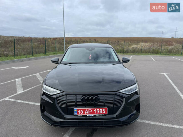 Чорний Ауді E-Tron, об'ємом двигуна 0 л та пробігом 21 тис. км за 34950 $, фото 12 на Automoto.ua
