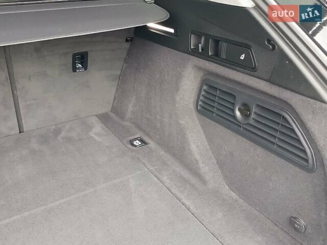 Черный Ауди E-Tron, объемом двигателя 0 л и пробегом 120 тыс. км за 35950 $, фото 65 на Automoto.ua