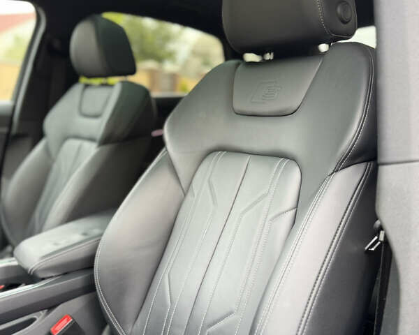 Чорний Ауді E-Tron, об'ємом двигуна 0 л та пробігом 34 тис. км за 39500 $, фото 41 на Automoto.ua