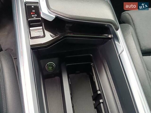 Черный Ауди E-Tron, объемом двигателя 0 л и пробегом 120 тыс. км за 35750 $, фото 55 на Automoto.ua