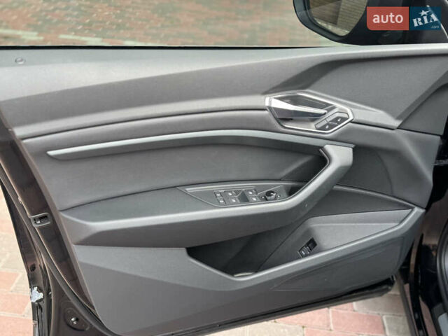 Черный Ауди E-Tron, объемом двигателя 0 л и пробегом 42 тыс. км за 38500 $, фото 13 на Automoto.ua