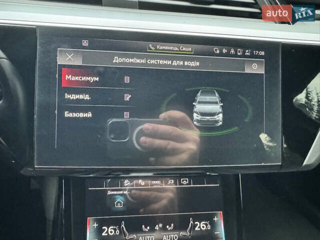 Черный Ауди E-Tron, объемом двигателя 0 л и пробегом 22 тыс. км за 37700 $, фото 50 на Automoto.ua