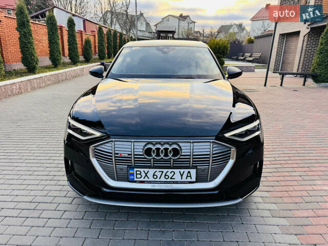 Чорний Ауді E-Tron, об'ємом двигуна 0 л та пробігом 27 тис. км за 38700 $, фото 4 на Automoto.ua