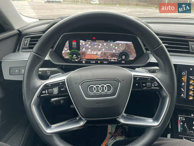 Чорний Ауді E-Tron, об'ємом двигуна 0 л та пробігом 22 тис. км за 33999 $, фото 46 на Automoto.ua