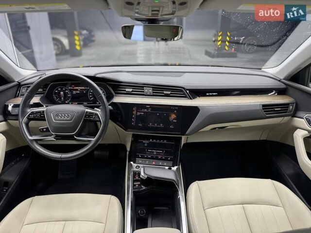 Черный Ауди E-Tron, объемом двигателя 0 л и пробегом 62 тыс. км за 36500 $, фото 13 на Automoto.ua