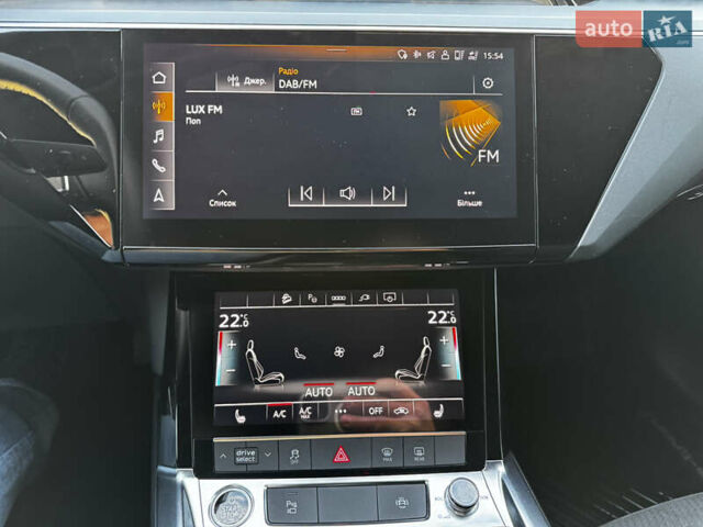 Черный Ауди E-Tron, объемом двигателя 0 л и пробегом 38 тыс. км за 37300 $, фото 44 на Automoto.ua