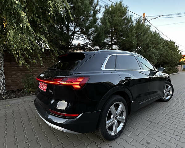 Черный Ауди E-Tron, объемом двигателя 0 л и пробегом 39 тыс. км за 36900 $, фото 8 на Automoto.ua
