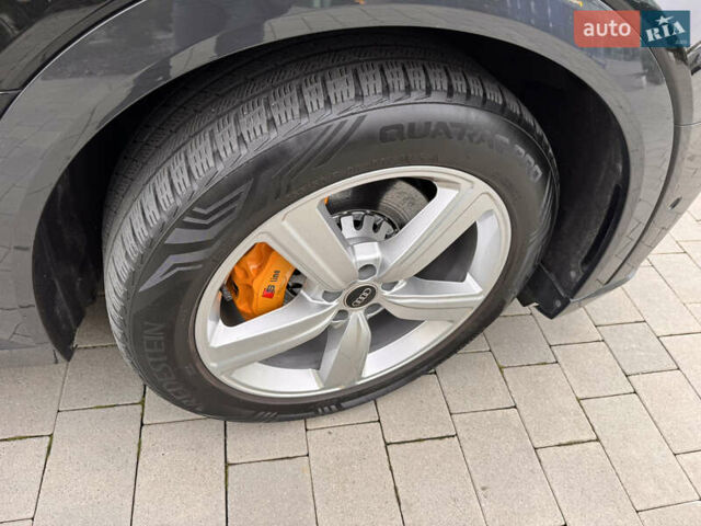 Чорний Ауді E-Tron, об'ємом двигуна 0 л та пробігом 35 тис. км за 37300 $, фото 17 на Automoto.ua