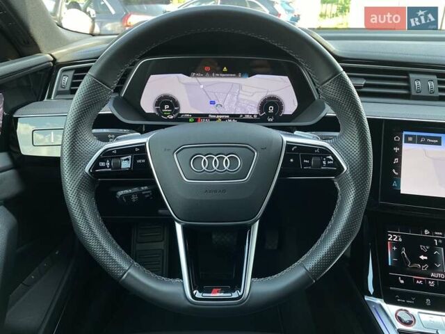 Черный Ауди E-Tron, объемом двигателя 0 л и пробегом 63 тыс. км за 49500 $, фото 63 на Automoto.ua