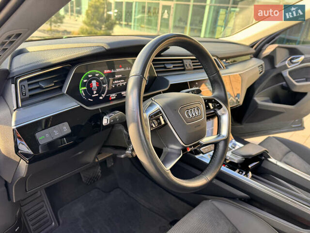 Ауди E-Tron 2023 в Хмельницком на Automoto.ua Черный Ауди E-Tron, объемом двигателя 0 л и пробегом 38 тыс. км за 37900 $, фото 31 на Automoto.ua