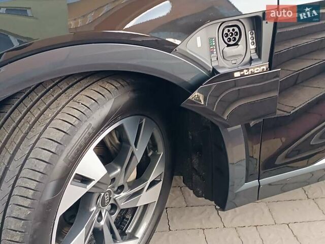 Черный Ауди E-Tron, объемом двигателя 0 л и пробегом 120 тыс. км за 35750 $, фото 35 на Automoto.ua