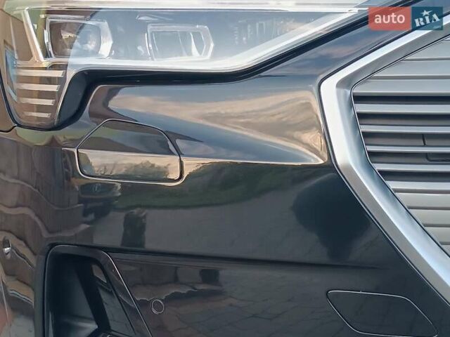 Черный Ауди E-Tron, объемом двигателя 0 л и пробегом 120 тыс. км за 35750 $, фото 11 на Automoto.ua