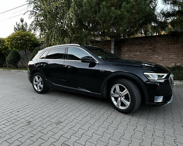Черный Ауди E-Tron, объемом двигателя 0 л и пробегом 39 тыс. км за 36900 $, фото 5 на Automoto.ua