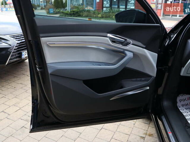 Черный Ауди E-Tron, объемом двигателя 0 л и пробегом 50 тыс. км за 39900 $, фото 13 на Automoto.ua