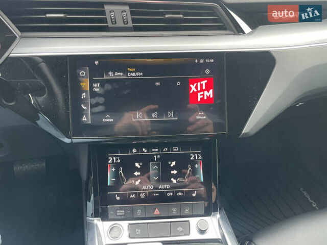 Чорний Ауді E-Tron, об'ємом двигуна 0 л та пробігом 21 тис. км за 34950 $, фото 44 на Automoto.ua