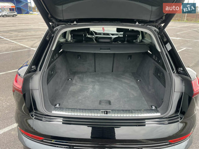 Чорний Ауді E-Tron, об'ємом двигуна 0 л та пробігом 22 тис. км за 33999 $, фото 31 на Automoto.ua