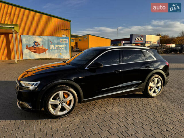 Черный Ауди E-Tron, объемом двигателя 0 л и пробегом 38 тыс. км за 37300 $, фото 2 на Automoto.ua