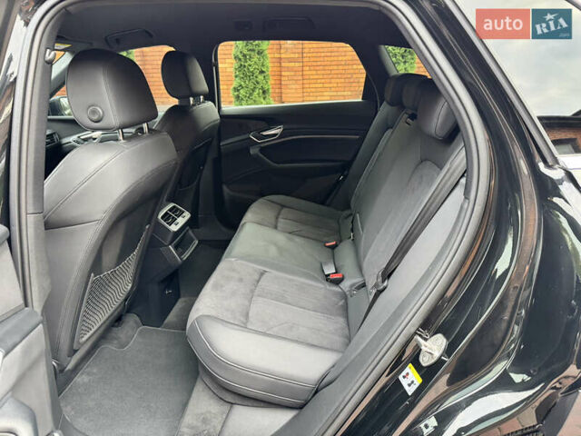 Черный Ауди E-Tron, объемом двигателя 0 л и пробегом 22 тыс. км за 37700 $, фото 26 на Automoto.ua