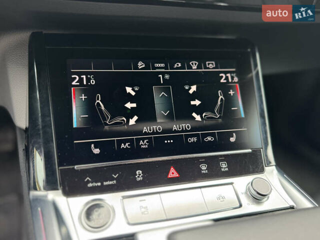 Чорний Ауді E-Tron, об'ємом двигуна 0 л та пробігом 34 тис. км за 39500 $, фото 54 на Automoto.ua