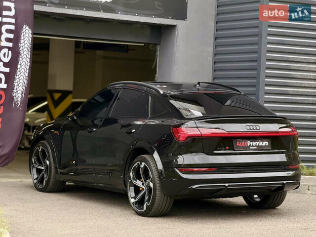 Черный Ауди E-Tron, объемом двигателя 0 л и пробегом 24 тыс. км за 69000 $, фото 6 на Automoto.ua