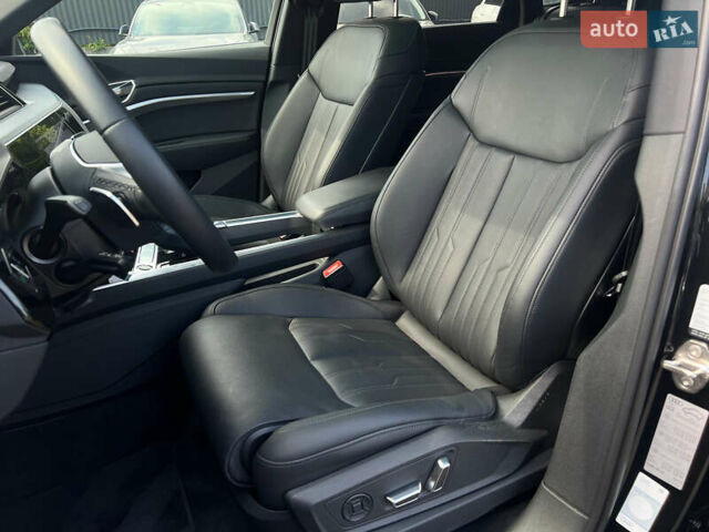 Черный Ауди E-Tron, объемом двигателя 0 л и пробегом 29 тыс. км за 43606 $, фото 28 на Automoto.ua