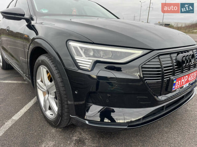 Чорний Ауді E-Tron, об'ємом двигуна 0 л та пробігом 22 тис. км за 33999 $, фото 27 на Automoto.ua