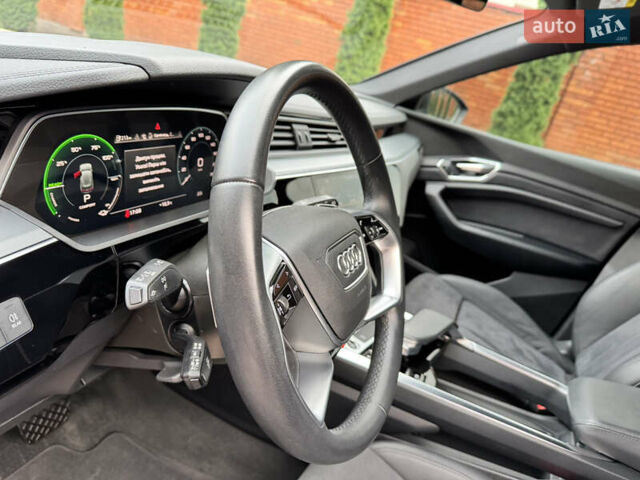 Черный Ауди E-Tron, объемом двигателя 0 л и пробегом 22 тыс. км за 37700 $, фото 45 на Automoto.ua