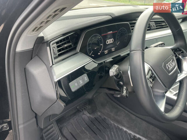 Чорний Ауді E-Tron, об'ємом двигуна 0 л та пробігом 21 тис. км за 34950 $, фото 42 на Automoto.ua