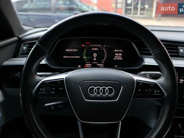 Черный Ауди E-Tron, объемом двигателя 0 л и пробегом 50 тыс. км за 39900 $, фото 21 на Automoto.ua
