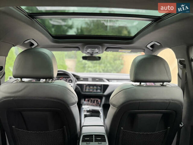 Чорний Ауді E-Tron, об'ємом двигуна 0 л та пробігом 34 тис. км за 39500 $, фото 85 на Automoto.ua