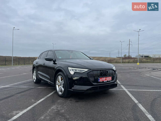 Чорний Ауді E-Tron, об'ємом двигуна 0 л та пробігом 22 тис. км за 33999 $, фото 11 на Automoto.ua