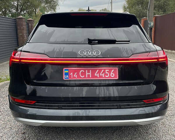 Чорний Ауді E-Tron, об'ємом двигуна 0 л та пробігом 35 тис. км за 37900 $, фото 3 на Automoto.ua