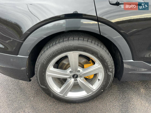 Чорний Ауді E-Tron, об'ємом двигуна 0 л та пробігом 22 тис. км за 33999 $, фото 24 на Automoto.ua