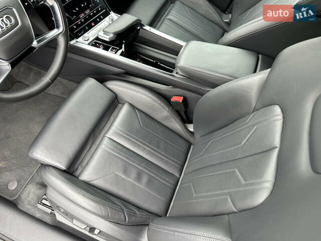 Чорний Ауді E-Tron, об'ємом двигуна 0 л та пробігом 32 тис. км за 44769 $, фото 30 на Automoto.ua