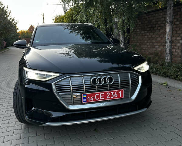 Черный Ауди E-Tron, объемом двигателя 0 л и пробегом 39 тыс. км за 36900 $, фото 3 на Automoto.ua