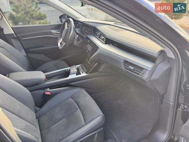 Ауди E-Tron 2023 в Хмельницком на Automoto.ua Черный Ауди E-Tron, объемом двигателя 0 л и пробегом 38 тыс. км за 37900 $, фото 15 на Automoto.ua