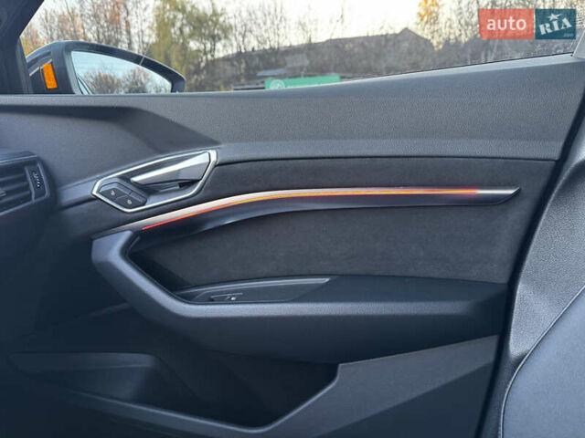 Черный Ауди E-Tron, объемом двигателя 0 л и пробегом 38 тыс. км за 37300 $, фото 50 на Automoto.ua