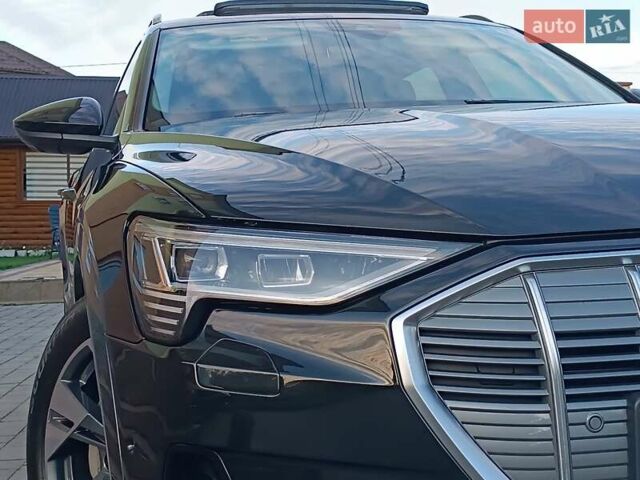 Черный Ауди E-Tron, объемом двигателя 0 л и пробегом 120 тыс. км за 35750 $, фото 9 на Automoto.ua
