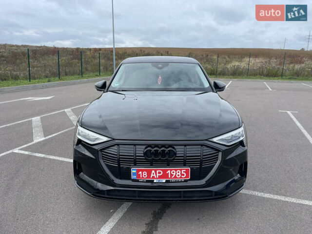 Чорний Ауді E-Tron, об'ємом двигуна 0 л та пробігом 21 тис. км за 34950 $, фото 2 на Automoto.ua