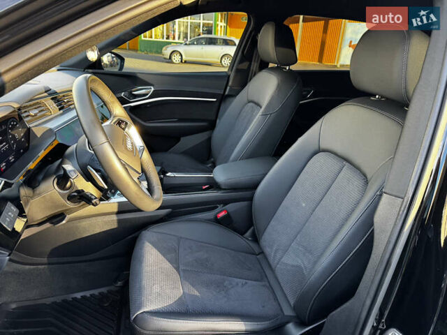 Черный Ауди E-Tron, объемом двигателя 0 л и пробегом 38 тыс. км за 37300 $, фото 22 на Automoto.ua