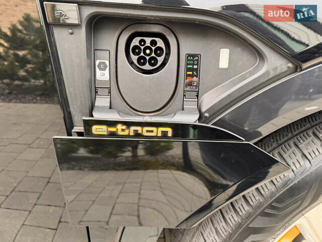 Чорний Ауді E-Tron, об'ємом двигуна 0 л та пробігом 35 тис. км за 37300 $, фото 16 на Automoto.ua