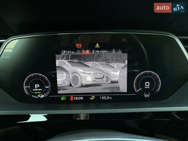 Черный Ауди E-Tron, объемом двигателя 0 л и пробегом 63 тыс. км за 49500 $, фото 6 на Automoto.ua