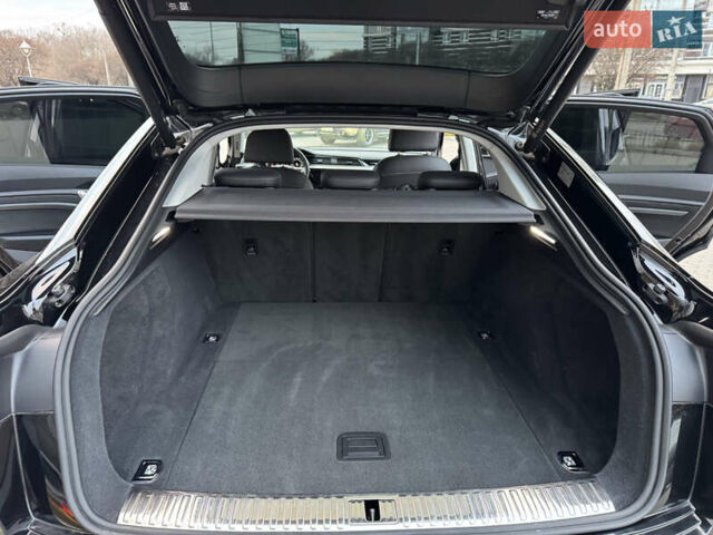 Чорний Ауді E-Tron, об'ємом двигуна 0 л та пробігом 35 тис. км за 37900 $, фото 52 на Automoto.ua